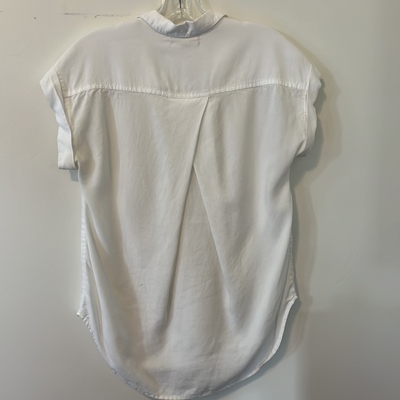 Cloth & Stone linen blouse - Picture 3 of 5